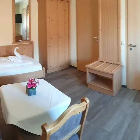 Igelstadt Hotel 3*